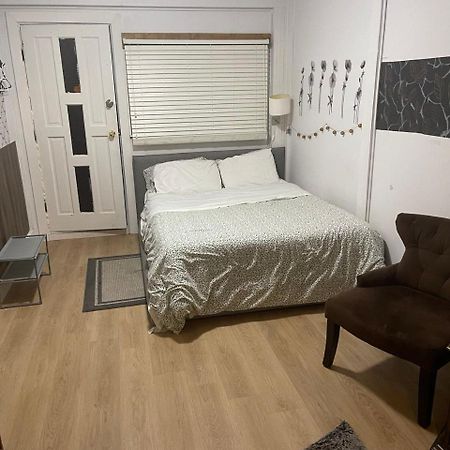 Suite In 西温哥华 外观 照片