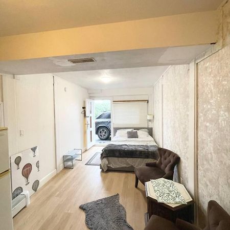 Suite In 西温哥华 外观 照片